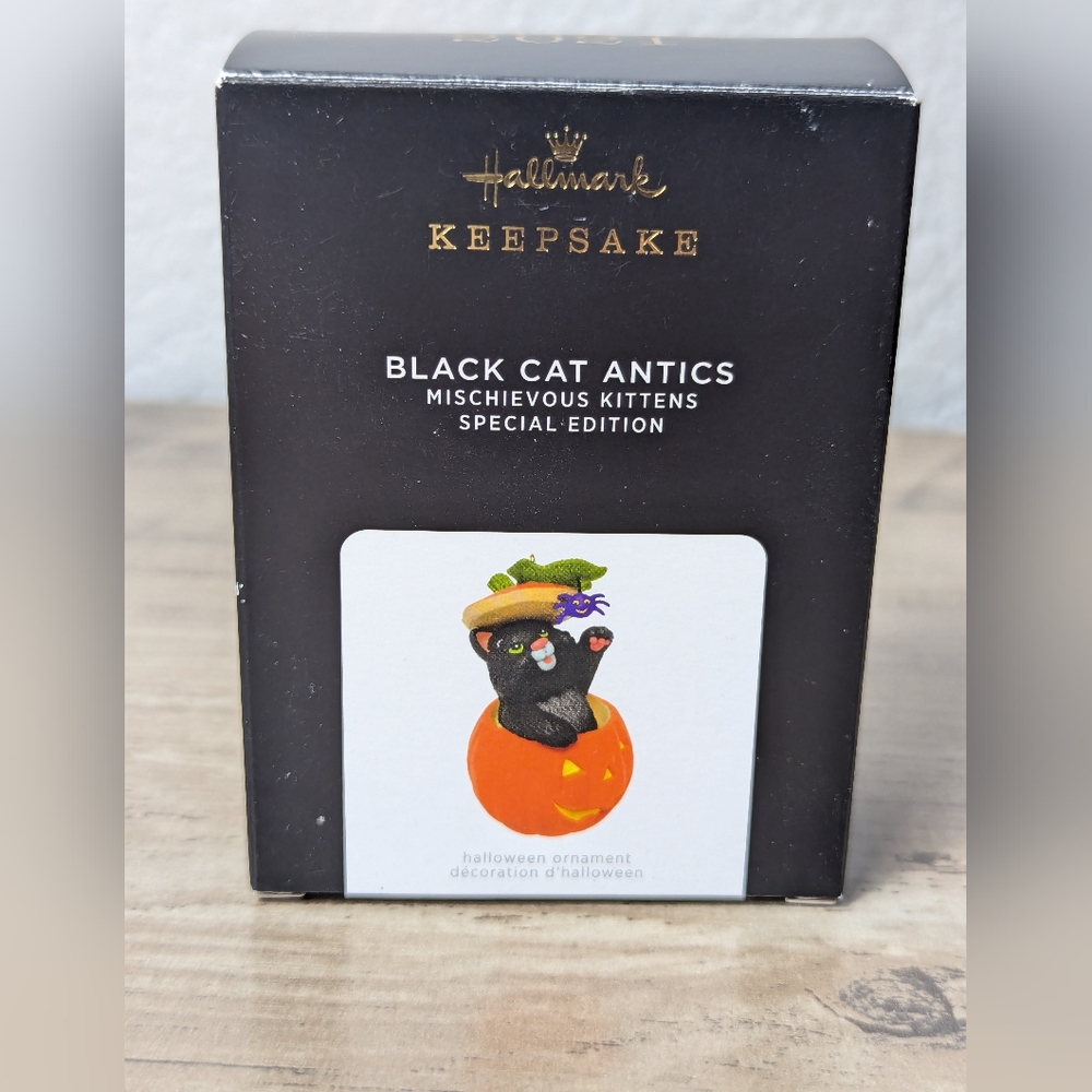 2021 Hallmark Mischievous Kittens Black Cat Antics Halloween Ornament